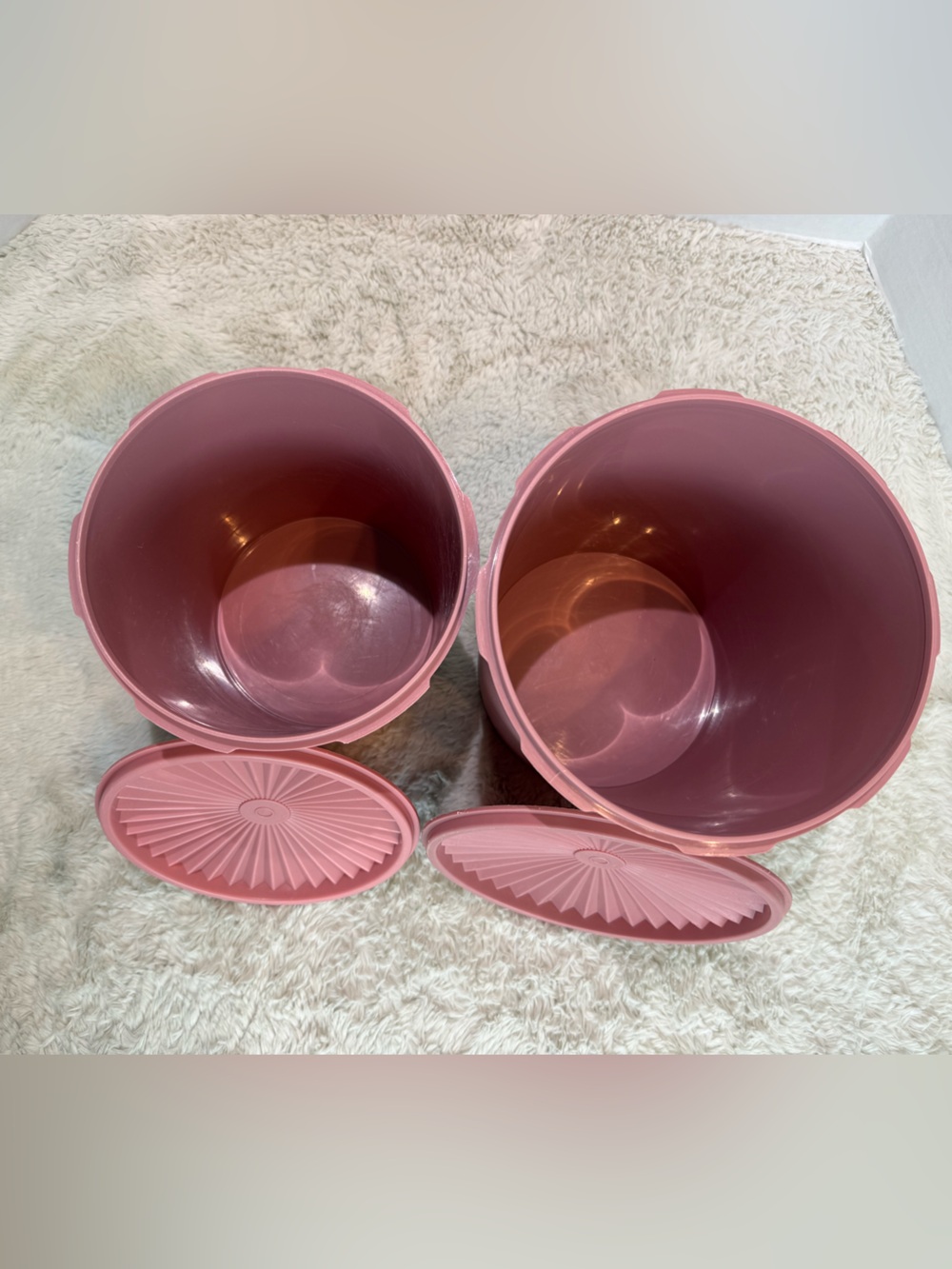 Vintage Tupperware Servalier canisters in dusty rose/mauve - Picture 3 of 6